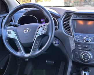 Hyundai SantaFe Sport car