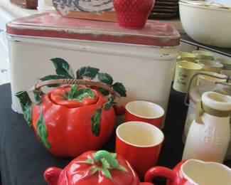 Vintage Maruhon Ware Hand Painted Tea Pot