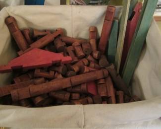 Vintage Lincoln Logs