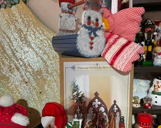 Soft seasonal decor, boxed Nativities