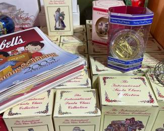 Vintage boxed Santa's of the world