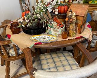 Vintage Ranch Oak round dining table with four arm chairs