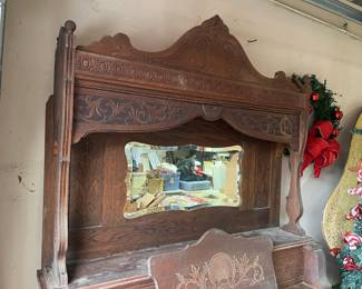 The top section of the organ, the top comes off making transport easier...