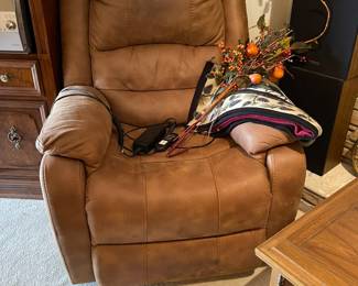 Large recliner/standing assistance arm chair