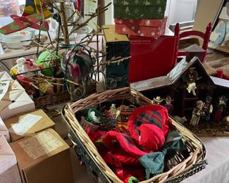 Metal Christmas Tree, ornaments