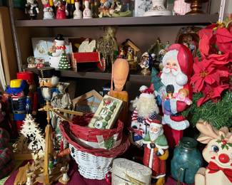 Lots more Christmas decor