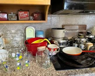 More great vintage glass and kitchen items