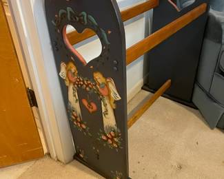 Wonderful hand painted quilt rack