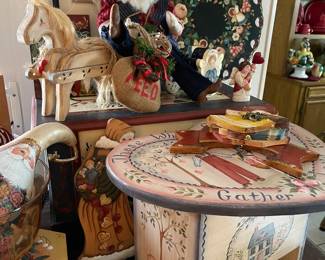 Lots more great hand painted Tole pieces
