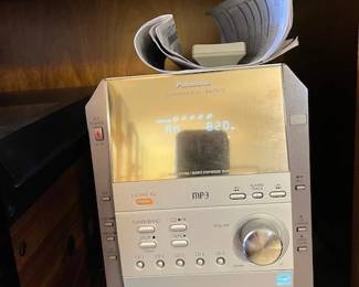 Panasonic SA-PM19 Stereo AM/FM 5-CD Changer Cassette Tape MP3 Player