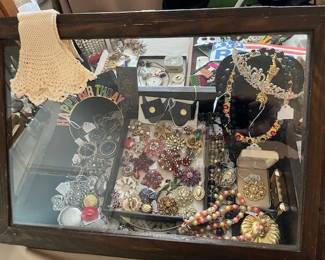 Another jewelry showcase