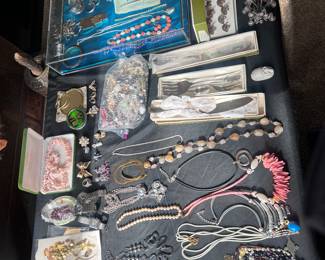 But the Jewelry is ALWAYS EVERYBODY'S FAVORITE THING!