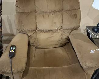 Power lifter
Golden Cloud with Twilight Lift Recliner