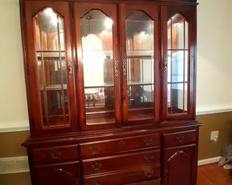 $150.00 Beautiful China Cabinet. 