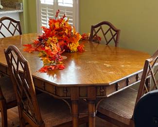 Thomasville Dining Table with 8 chairs