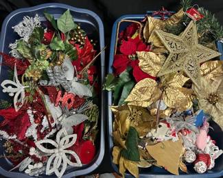 CT382RChristmas Decor Mystery Lot