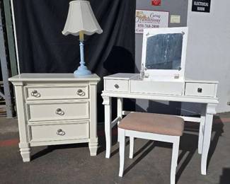 CT101Ashley nightstand