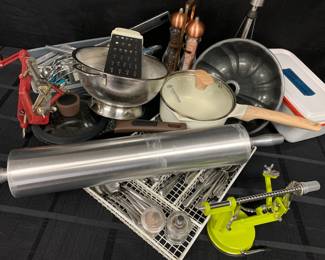 CT156Kitchen Mystery Lot