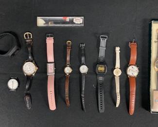 CT132Variety of watches