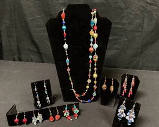 CT149Festive and fun colorful beaded costume jewelry