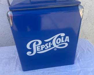 Auction Item https://www.estatesales.net/CA/Yuba-City/95991/marketplace/73456