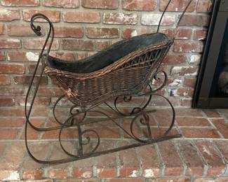Auction Item https://www.estatesales.net/CA/Yuba-City/95991/marketplace/73456