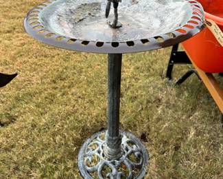 Metal bird bath