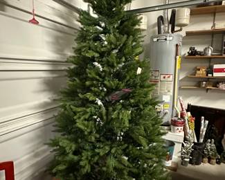 9-1/2 Foot easy connect tree