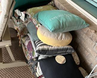 Outdoor Pillows & Cushions