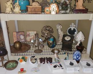 More decor