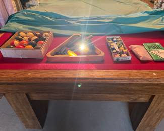 office pool table w all assessories