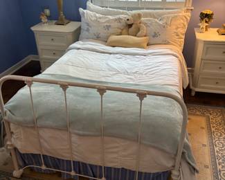 Vintage Iron Bedroom 1 Full Bed