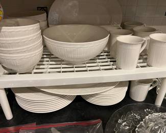 VILLORY & BOCH CELLINI great set of CHINA!