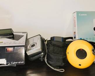 Digital camas and retro radio