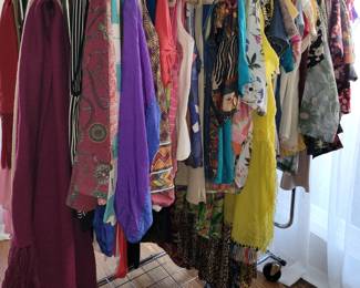HUGE Woman's wardrobe. 1,000s and 1,000s of pieces from XS to XXL