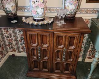 Drexel Heritage dining room set, purchased new in 1975.  Table, with 2 leaves & 6 chairs: table measures 70" x 42", comes with TWO 20" leaves ($200.00).  China cabinet measures 72" wide x 83 1/2" tall x 14" deep ($150.00).  Bar/server, with flip top, measures (top closed) 32" wide x 35 1/2" tall x 18 1/2" deep (add 32" TOTAL with top opened) $90.00