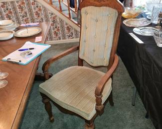 Drexel Heritage dining room set, purchased new in 1975.  Table, with 2 leaves & 6 chairs: table measures 70" x 42", comes with TWO 20" leaves ($200.00).  China cabinet measures 72" wide x 83 1/2" tall x 14" deep ($150.00).  Bar/server, with flip top, measures (top closed) 32" wide x 35 1/2" tall x 18 1/2" deep (add 32" TOTAL with top opened) $90.00