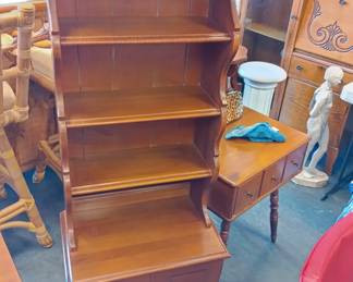 petite bookshelf 