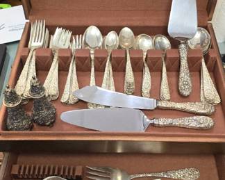 Stieff Rose Repousse sterling silver flatware set 73 pieces 