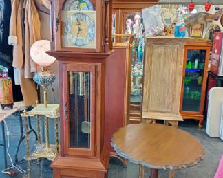 Grandfather clock working 
