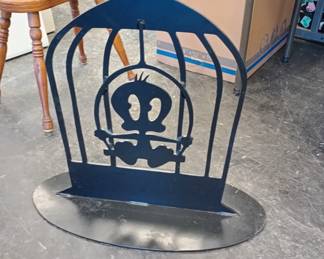 Tweedy Bird metal bird cage holder 