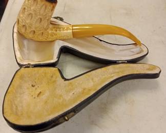 Meerschaum pipe and case 