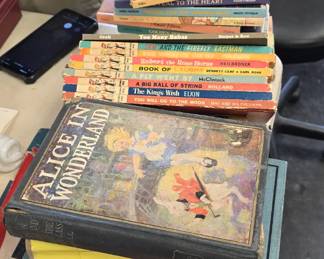 lots of vintage books 