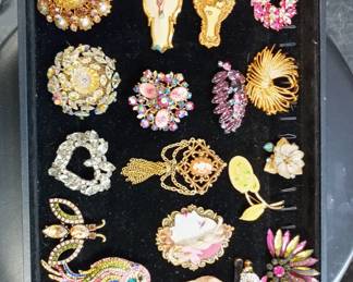 vintage costume Brooches