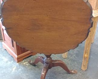 Vintage tilt top table 