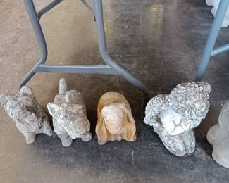 concrete statues 
