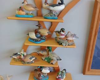 Danbury mint ducks and shelf 