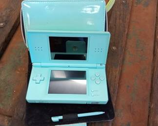 Nintendo ds and case 