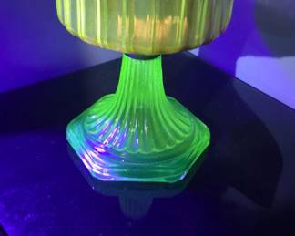 Alladin uranium glass oil lamps AWESOME!! haven't been electrified