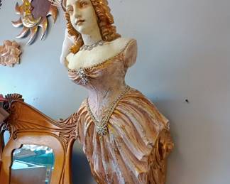 Female ship figurehead 